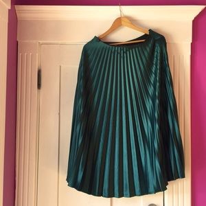 Zara Green Satin Finish MIDI Skirt